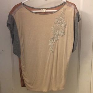 Tiny brand top. Medium